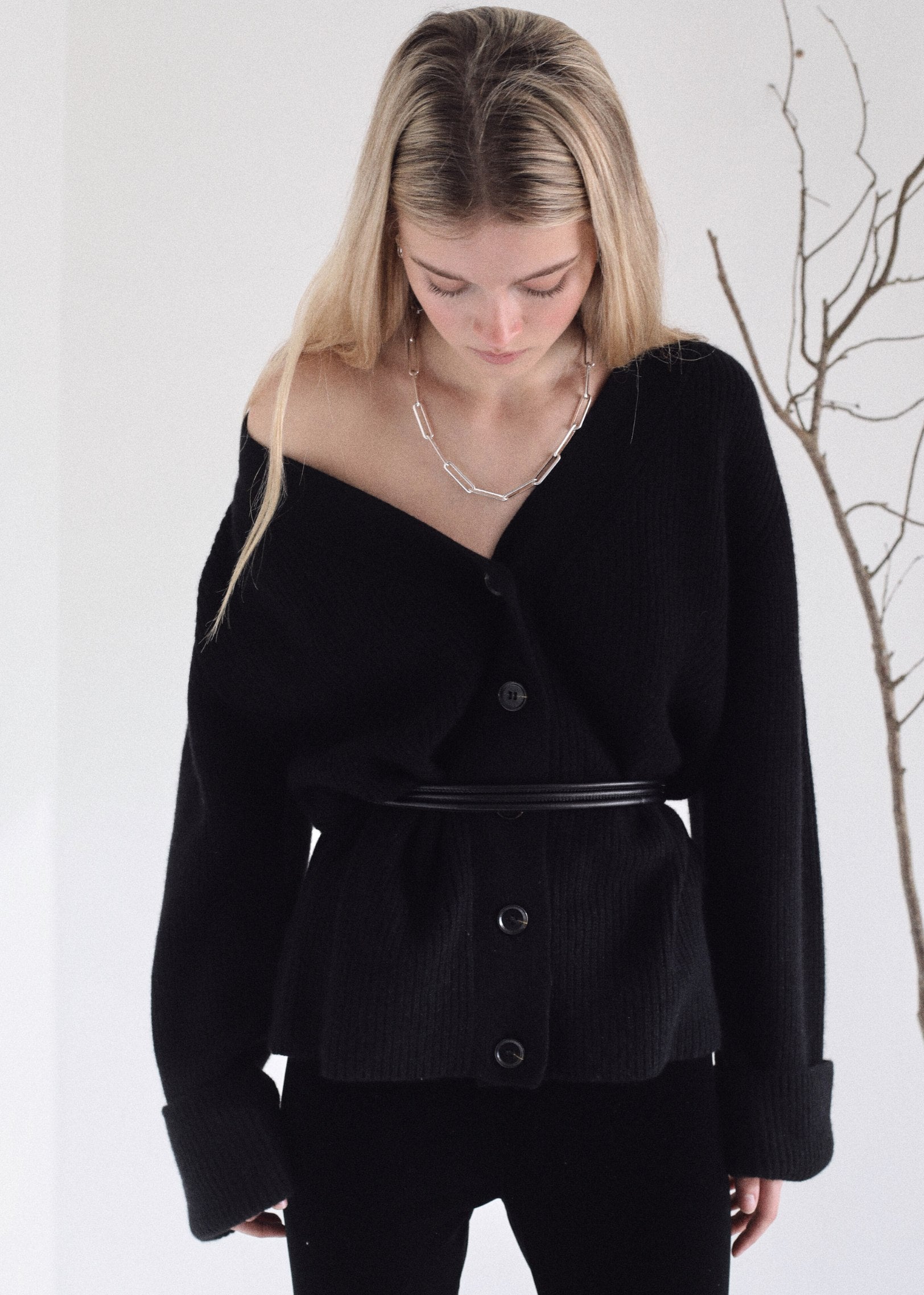 Dave Cashmere Cardigan in Black