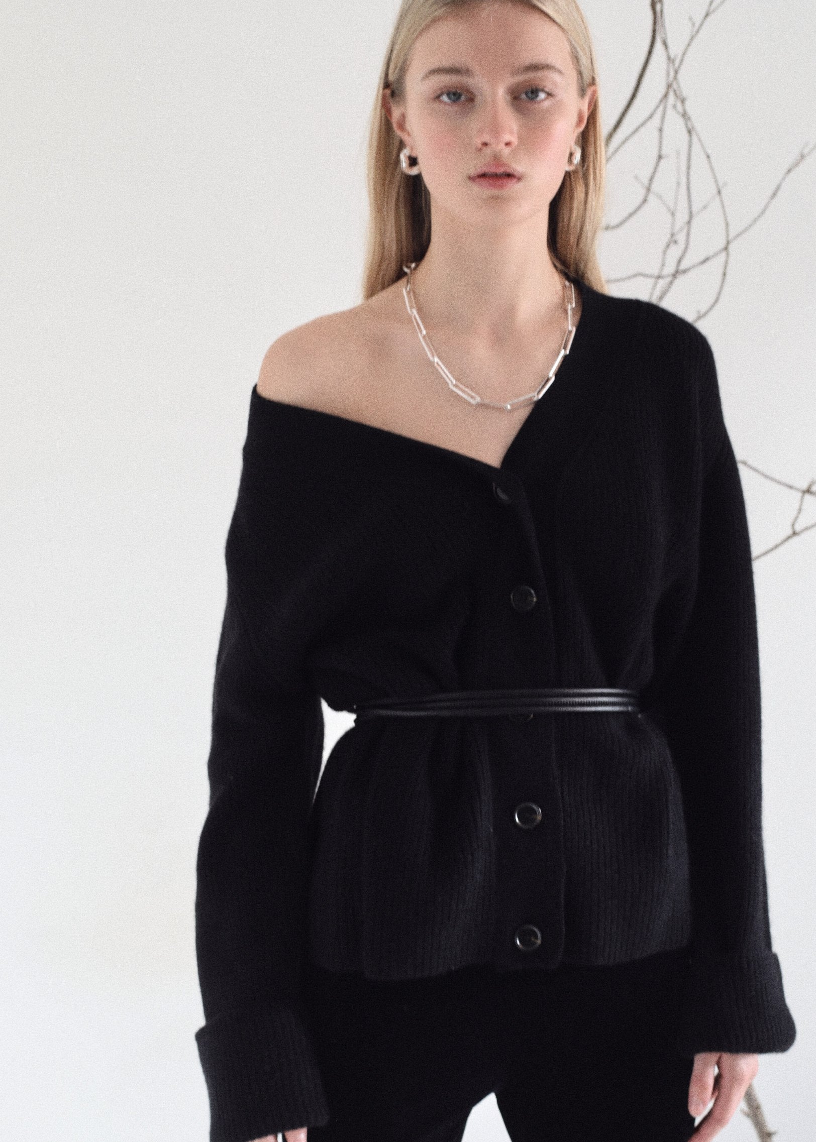 Dave Cashmere Cardigan in Black