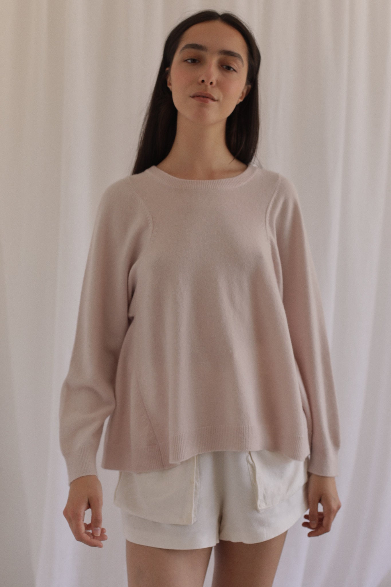 AMIRA | Cashmere sweater in Lunar