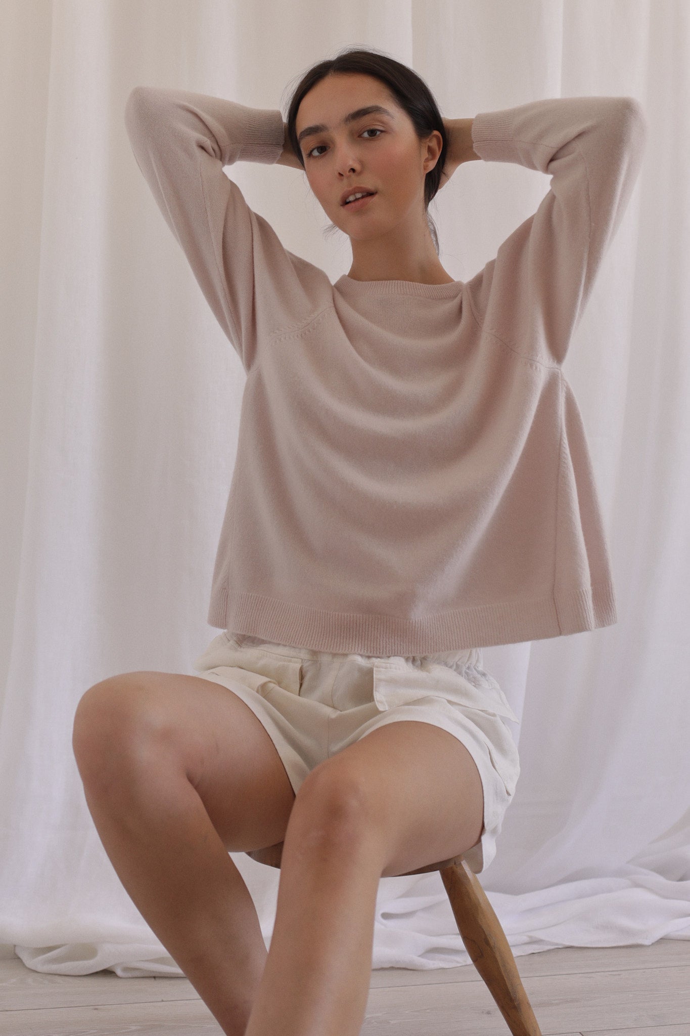 AMIRA | Cashmere sweater in Lunar