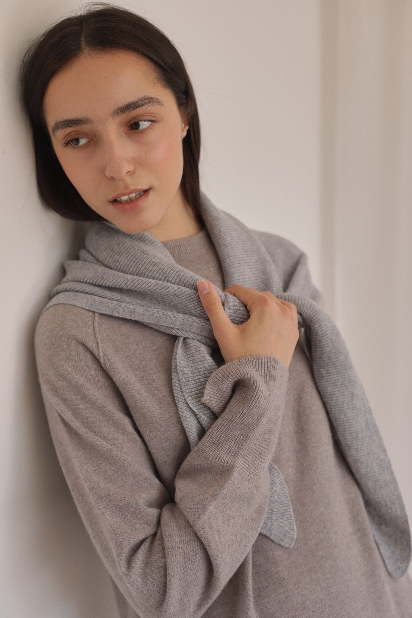 BRIDGE | Cashmere Triangle Scarf in Cineral