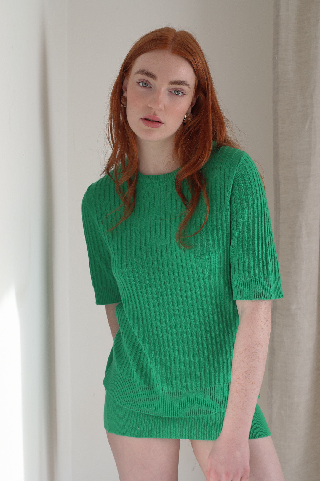 ISOBEL | Cashmere T-Shirt in Parrot