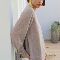 Amira Cashmere Sweater in Toast
