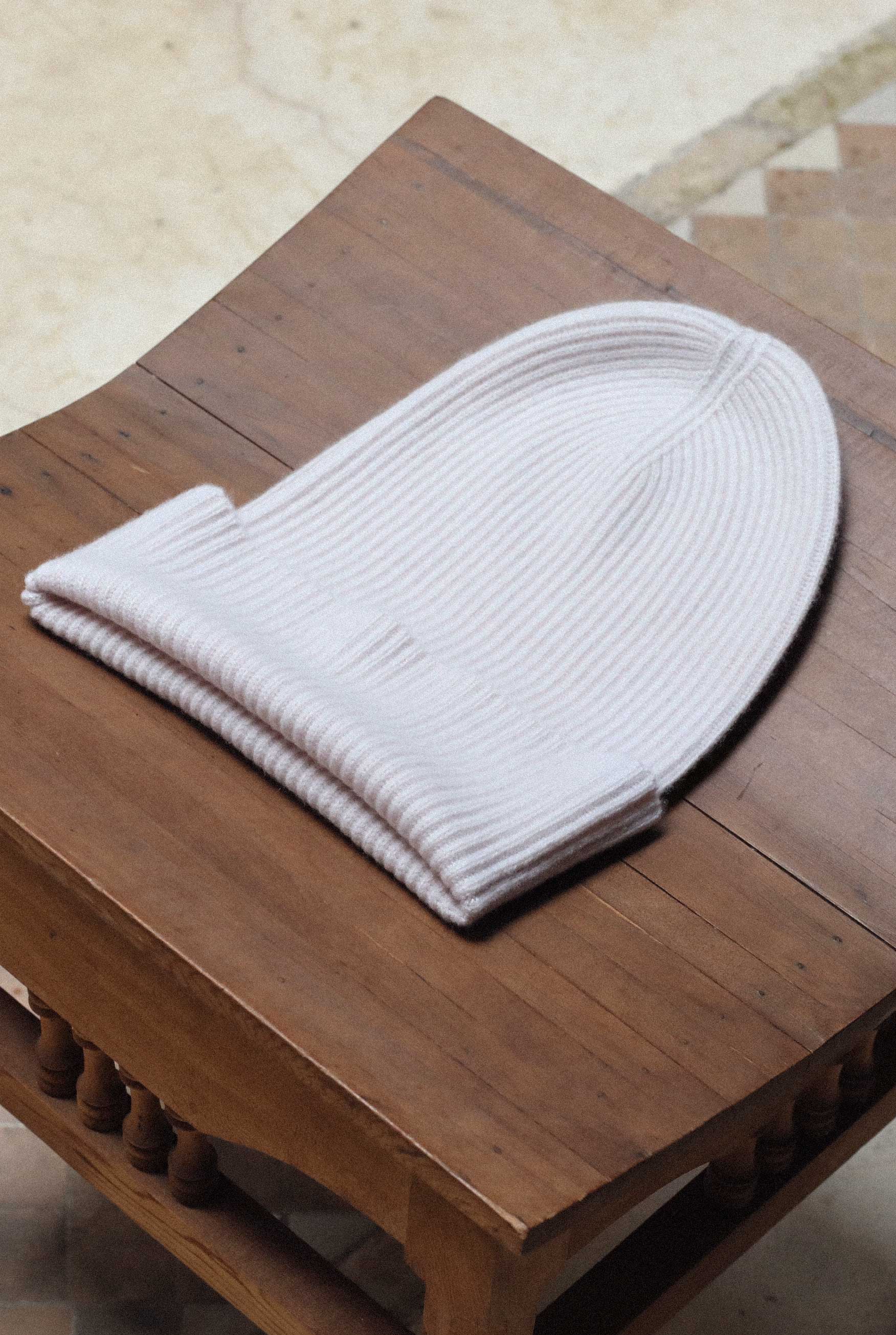guy cashmere hat from ireland. sustainable cashmere hat. Unisex cashmere hat. cashmere gifts. 